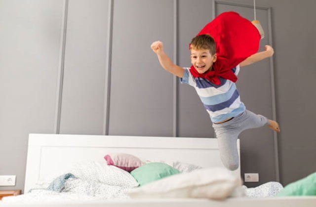 Cho trẻ vận động nhiều sẽ giúp cho trẻ ngủ ngon hơn
