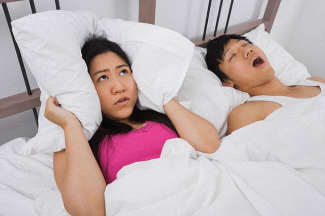 Tiếng ồn do người ngủ cạnh