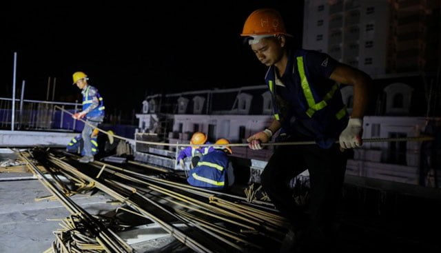 Làm việc ca đêm