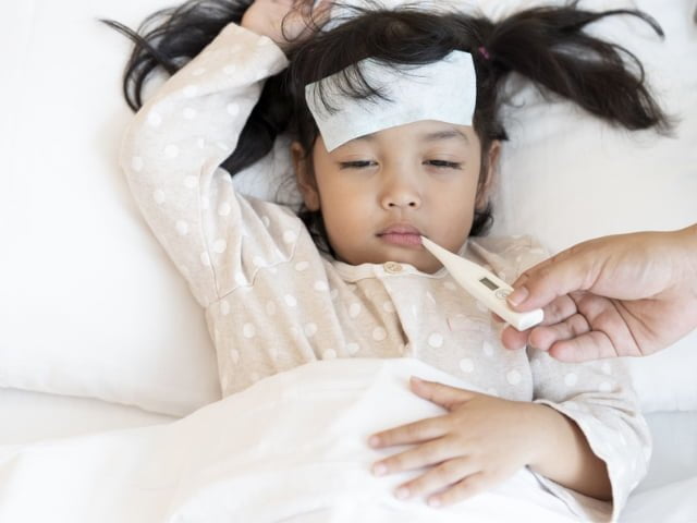 Nếu bạn hoặc người thân đang bị bệnh thì nên thay ga giường mới và sạch sẽ hơn