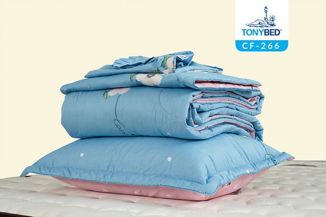 Sau khi ủi thẳng ga giường bạn cần gấp ga giường gọn gàng và cất giữ cẩn thận