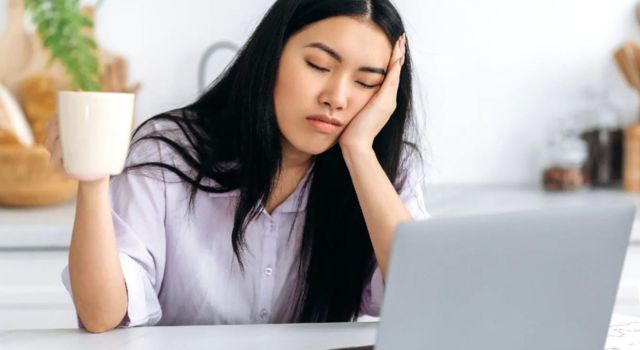 Mất ngủ hoặc thiếu ngủ thường sẽ dẫn đến tình trạng ngủ gặp ác mộng