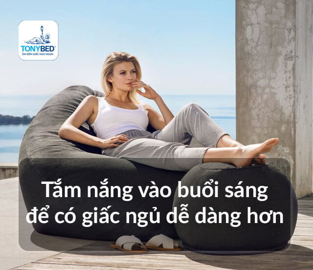 Tắm nắng vào buổi sáng