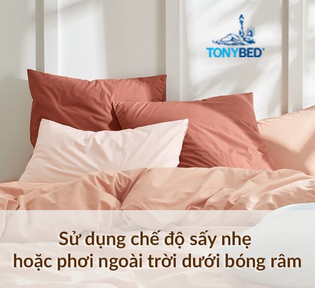 Khi giặt vỏ gối bằng máy giặt bạn nên chọn chế độ giặt sấy nhẹ