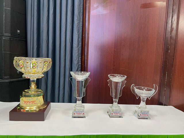 cup-chip7-lan-2-gia-quan-vot-mo-rong
