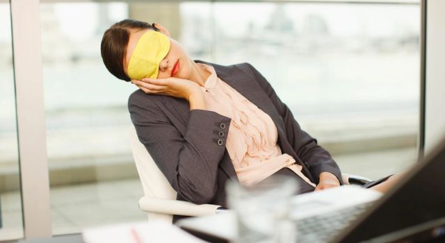 Miếng che mắt sẽ giúp bạn ngủ ngon hơn