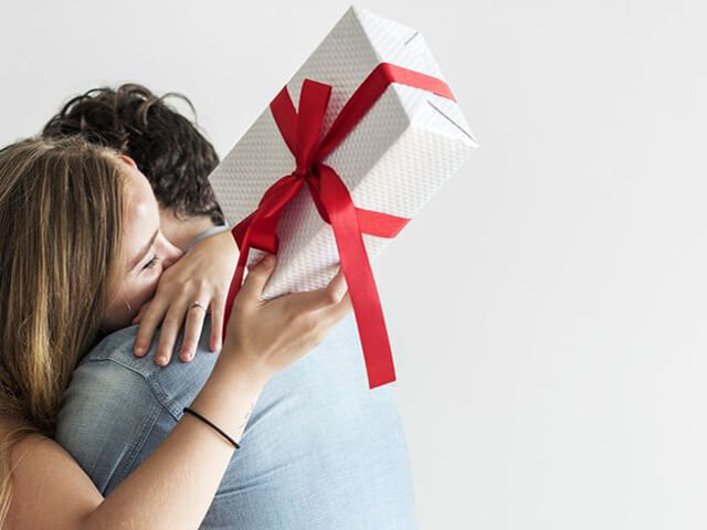 Cach lua chon qua tang phu hop cho ngay Valentine