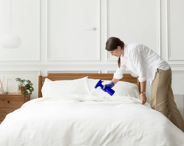 Cách khử mùi thuốc lá hiệu quả trên chăn ga gối nệm